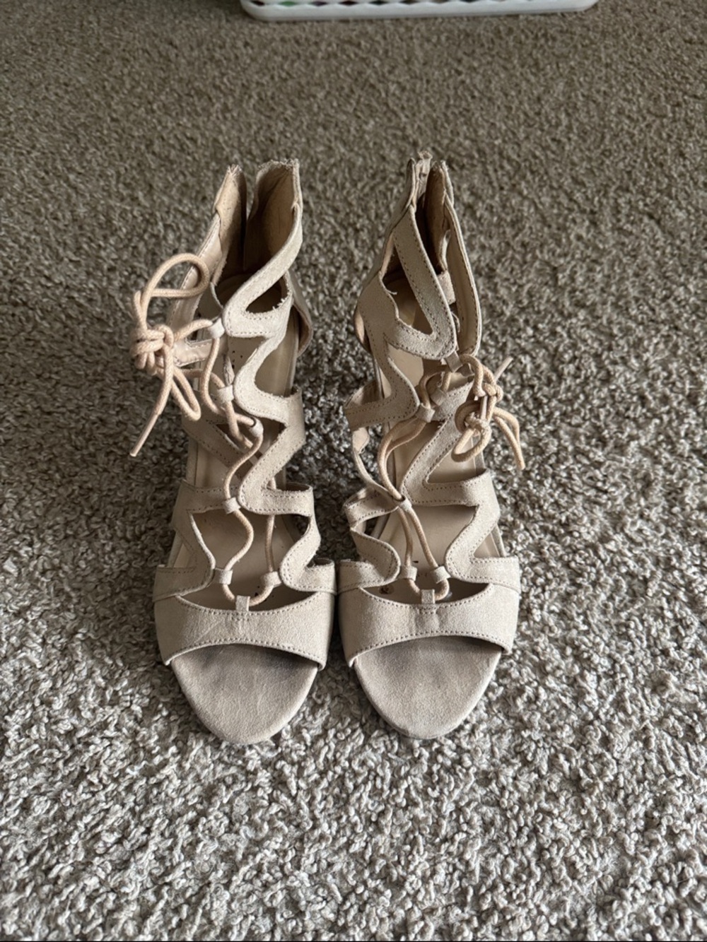 Neutral Lace-Up Wavy Heeled Sandals